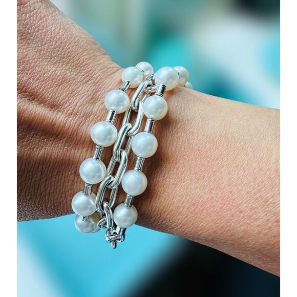 Tiffany Co. Hardware Pearl Lock BRACELET in Silver, Medium - Picture 3 of 10